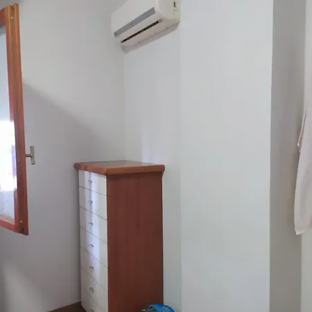 Apartment Beachfront House Nettuno